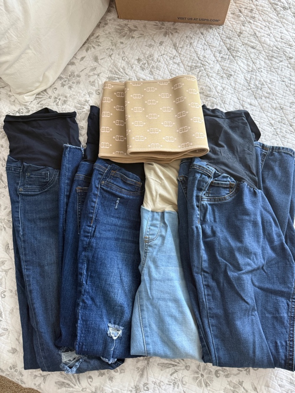 Maternity jeans bundle!